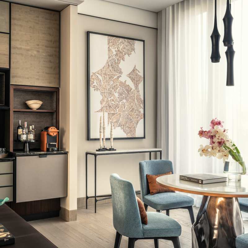 Bedroom Lounge - Four Seasons Hotel Bangkok 