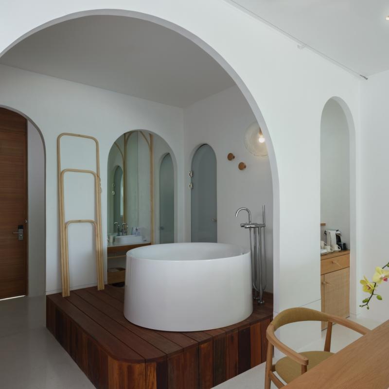 Oceanfront Balcony Suite Bathroom - Sala Samui Chaweng Beach