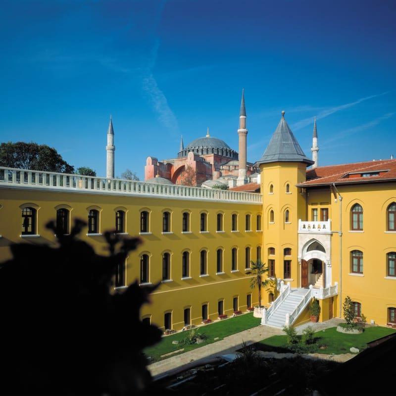 Hotel Courtyard 