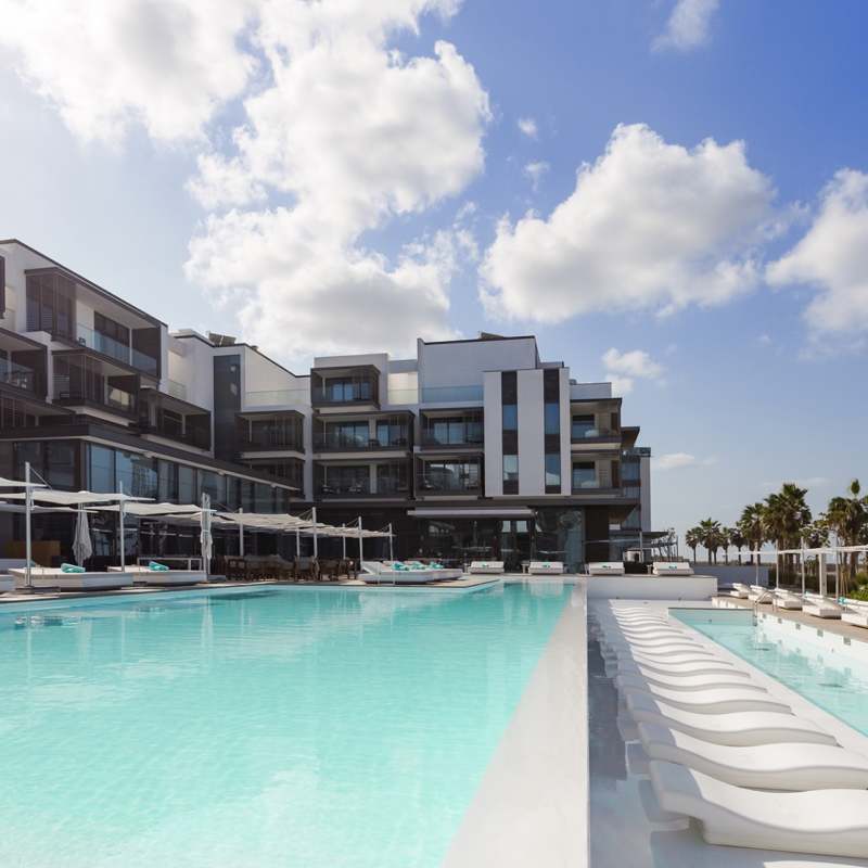 Nikki Beach Pool - Nikki Beach Resort & Spa Dubai