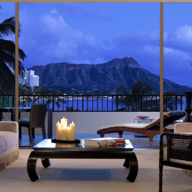 Suite sitting area - Halekulani