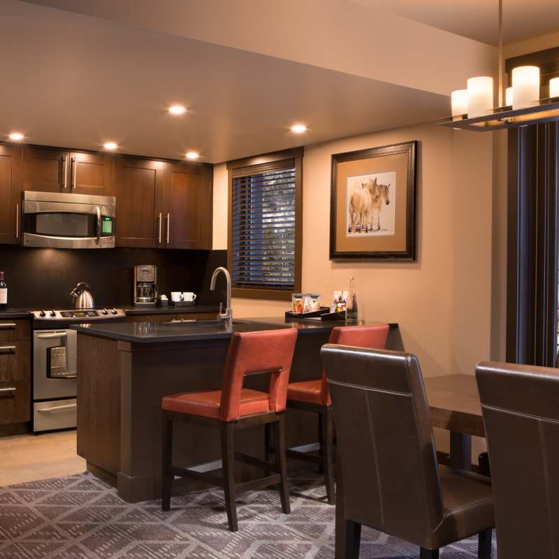 Suite Dining and Kitchen Area - Hotel Terra 