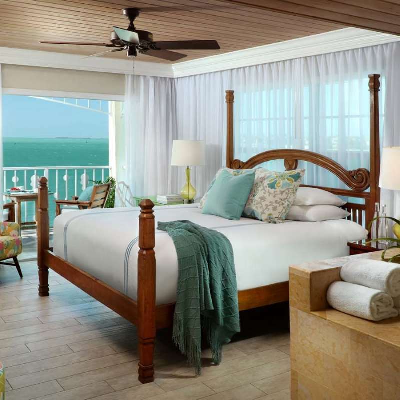 bedroom-ocean- 