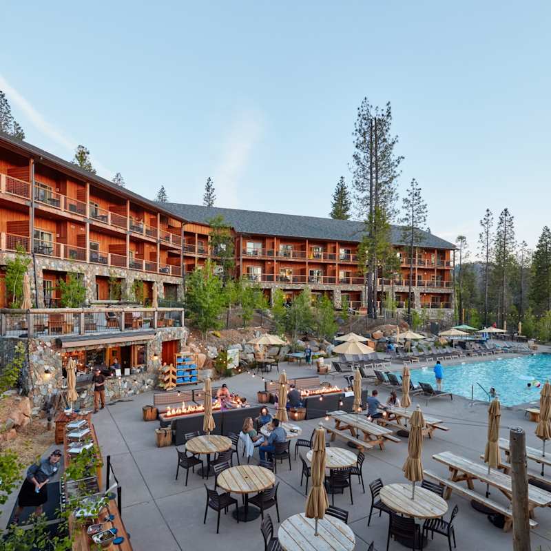 Rush Creek Outdoor Dining
