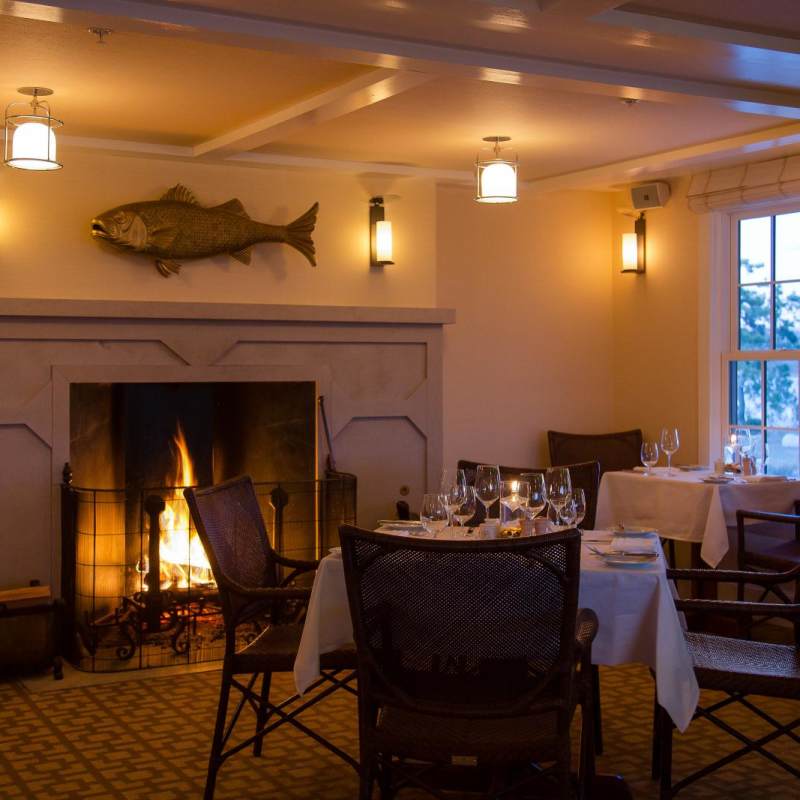 The Restaurant - Weekapaug Inn
