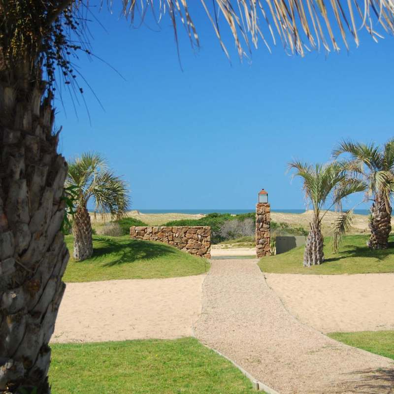 Beach entrance - Casa Suaya