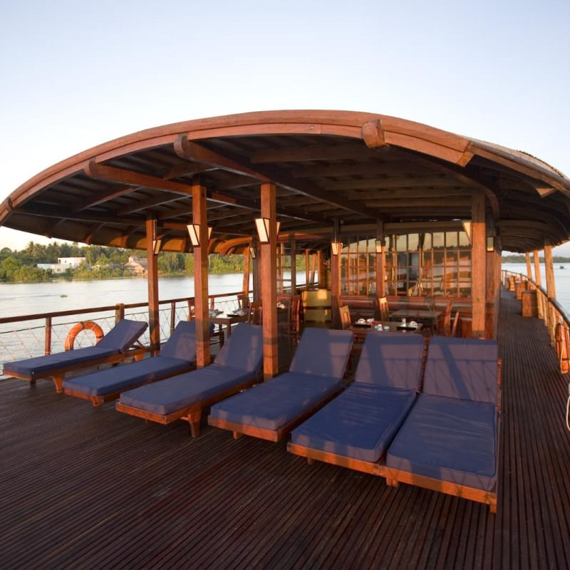 Sunbathing deck - Bassac Boat 