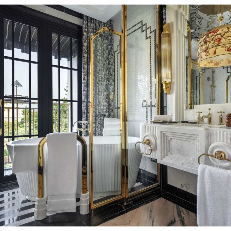 Junior Suite Bathroom 