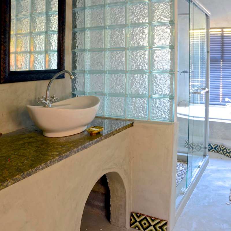 Bathroom  - Camelthorn
