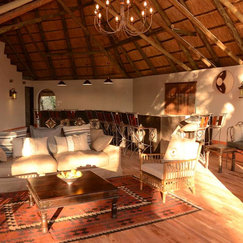 Main lounge area  - Camelthorn