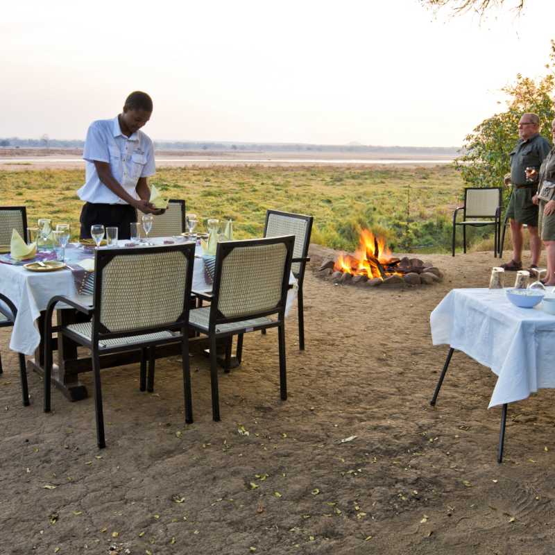 Al fresco dining 