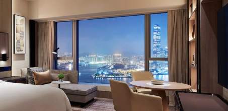 Four Seasons Hotel Hong Kong