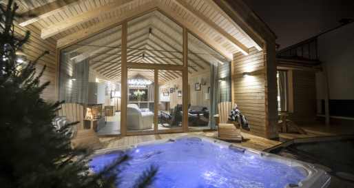 Private garden with hot tub - Chalet Zeno, Rosa Alpina 