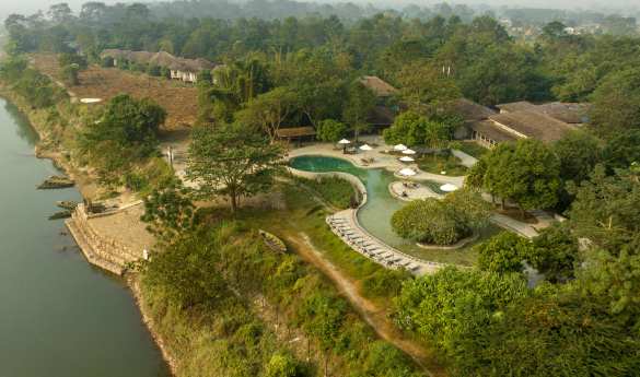 Barahi Jungle Lodge