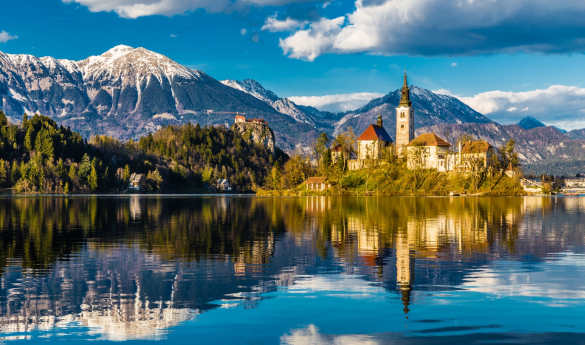 Private day trip to Lake Bled and Lake Bohinj