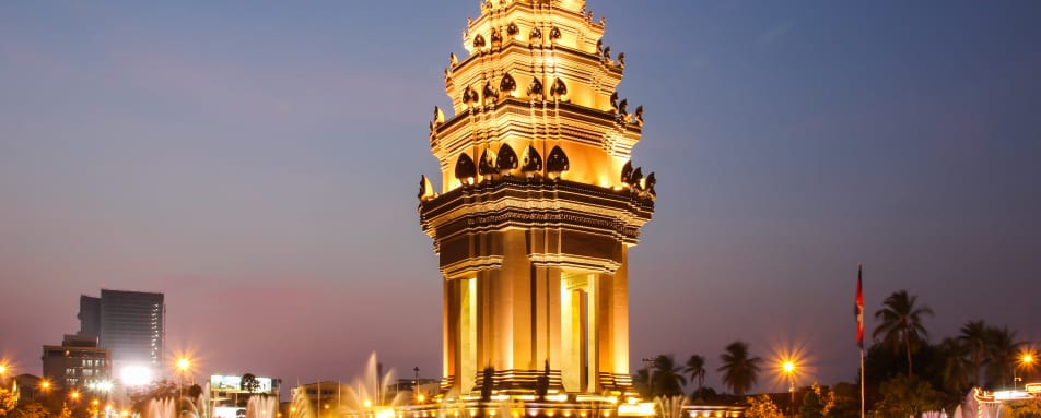 Phnom Penh by Streetlight