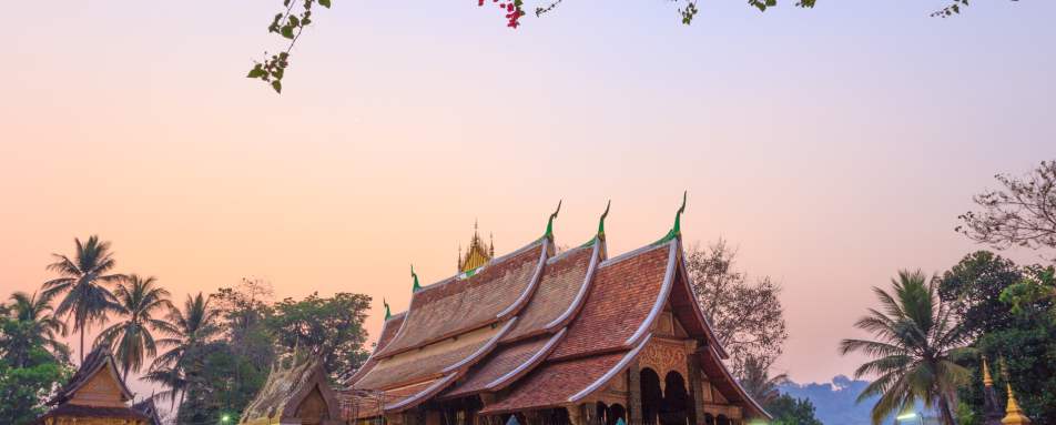 Wat Xiengthong - Honeymoon to Indochina