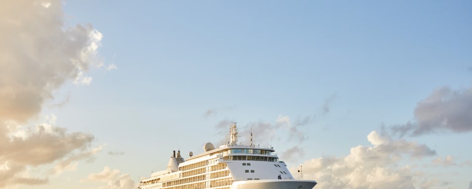 Silver Whisper 