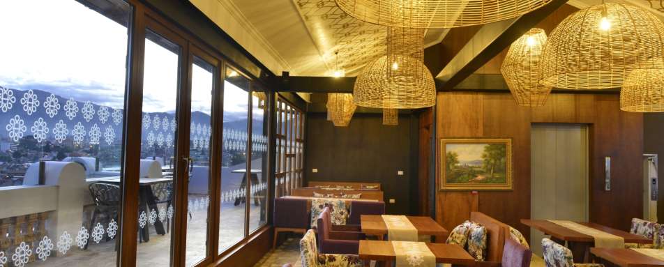 Rooftop Bar 
