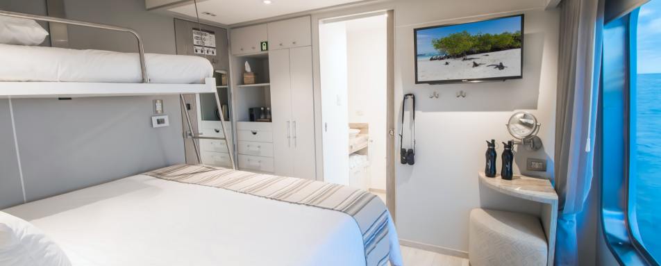 Triple king Cabin 