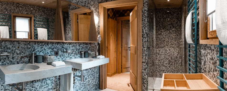 Bathroom 2 