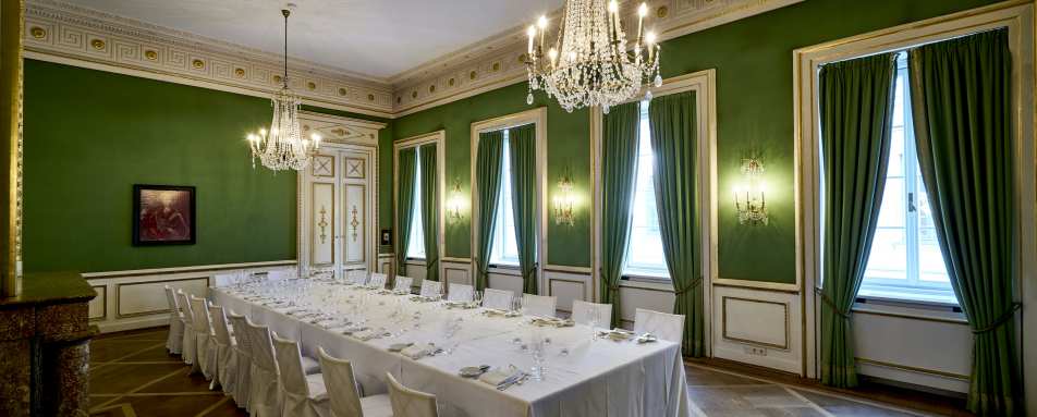 Bayerischer Hof Munchen- 43