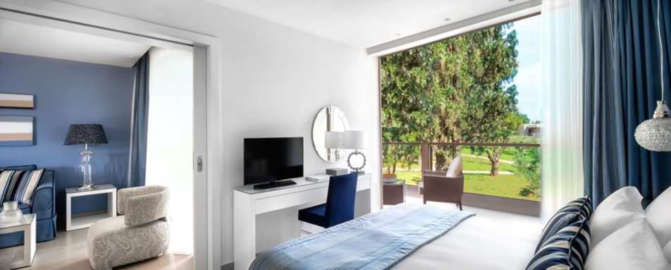 IKOS Olivia- 8