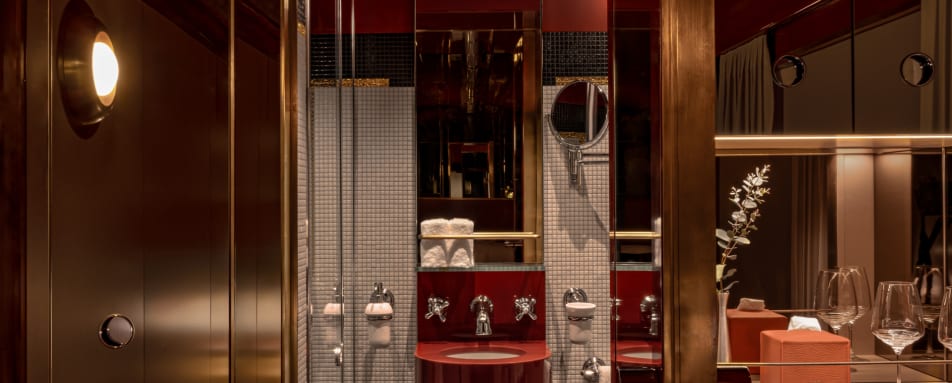 Suite Bathroom  
