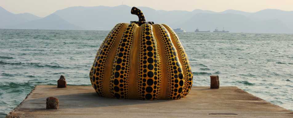 Yellow Pumpkin - Benesse House