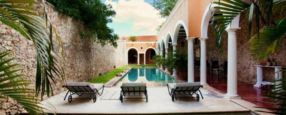 Pool and courtyard - Hacienda Merida VIP