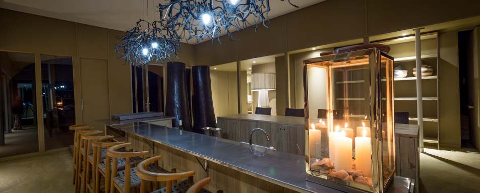 Bar area 