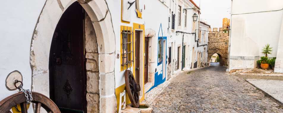 Explore Estremoz
