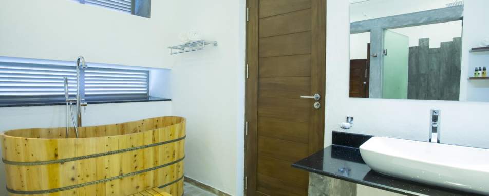 Deluxe Bathroom - Aliya Resort & Spa