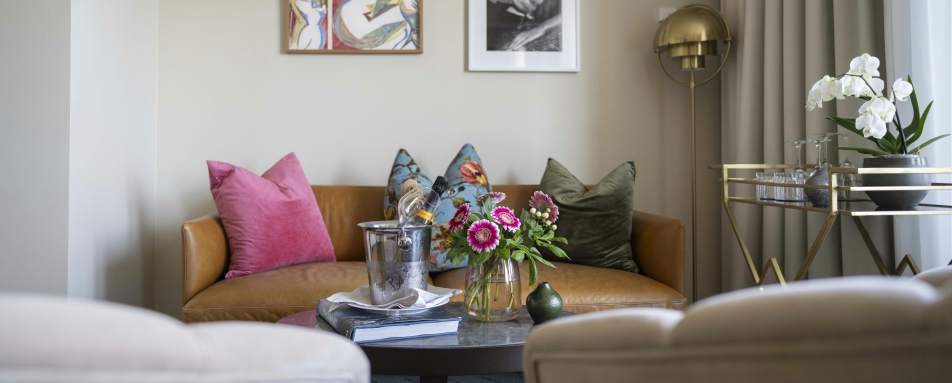 Bank Hotel- 27