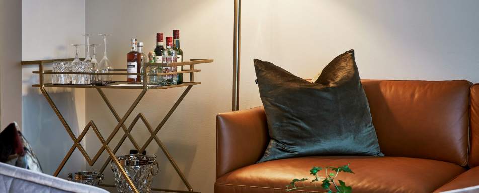 Bank Hotel- 22