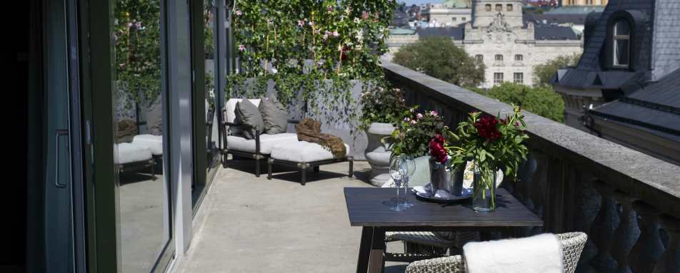 Bank Hotel- 44