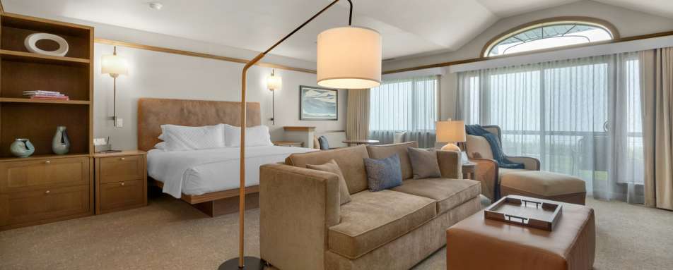 Stephanie Inn - 22