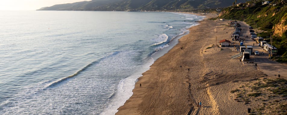 Helicopter Tour with Malibu Landing and Picnic
