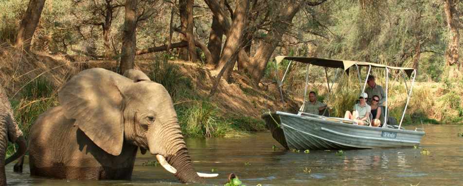 Boating on the Zambezi - Best of Zambia
