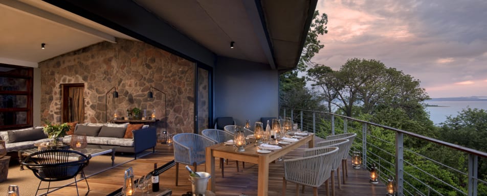 Dinner table 