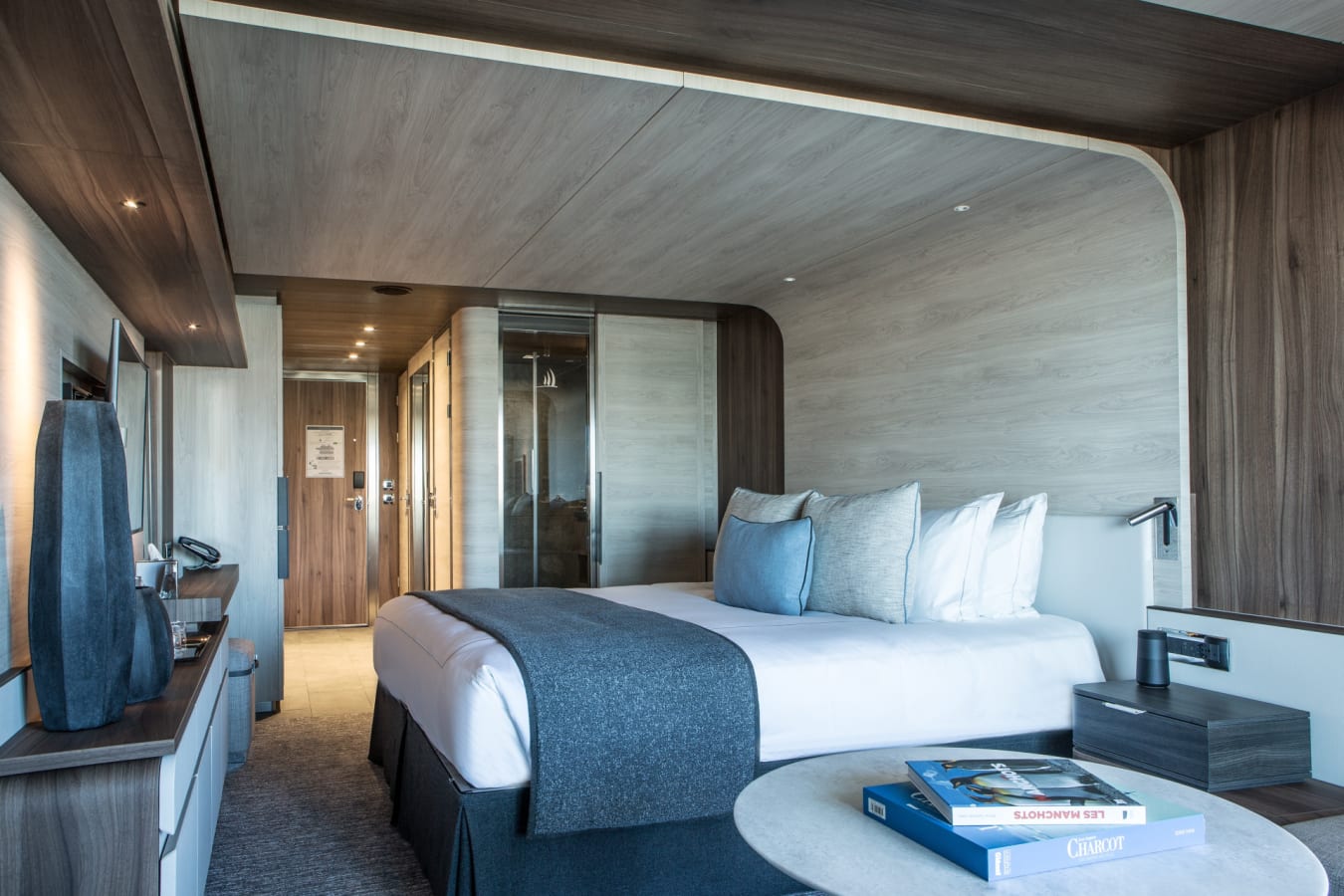 Deluxe Suite Bedroom 