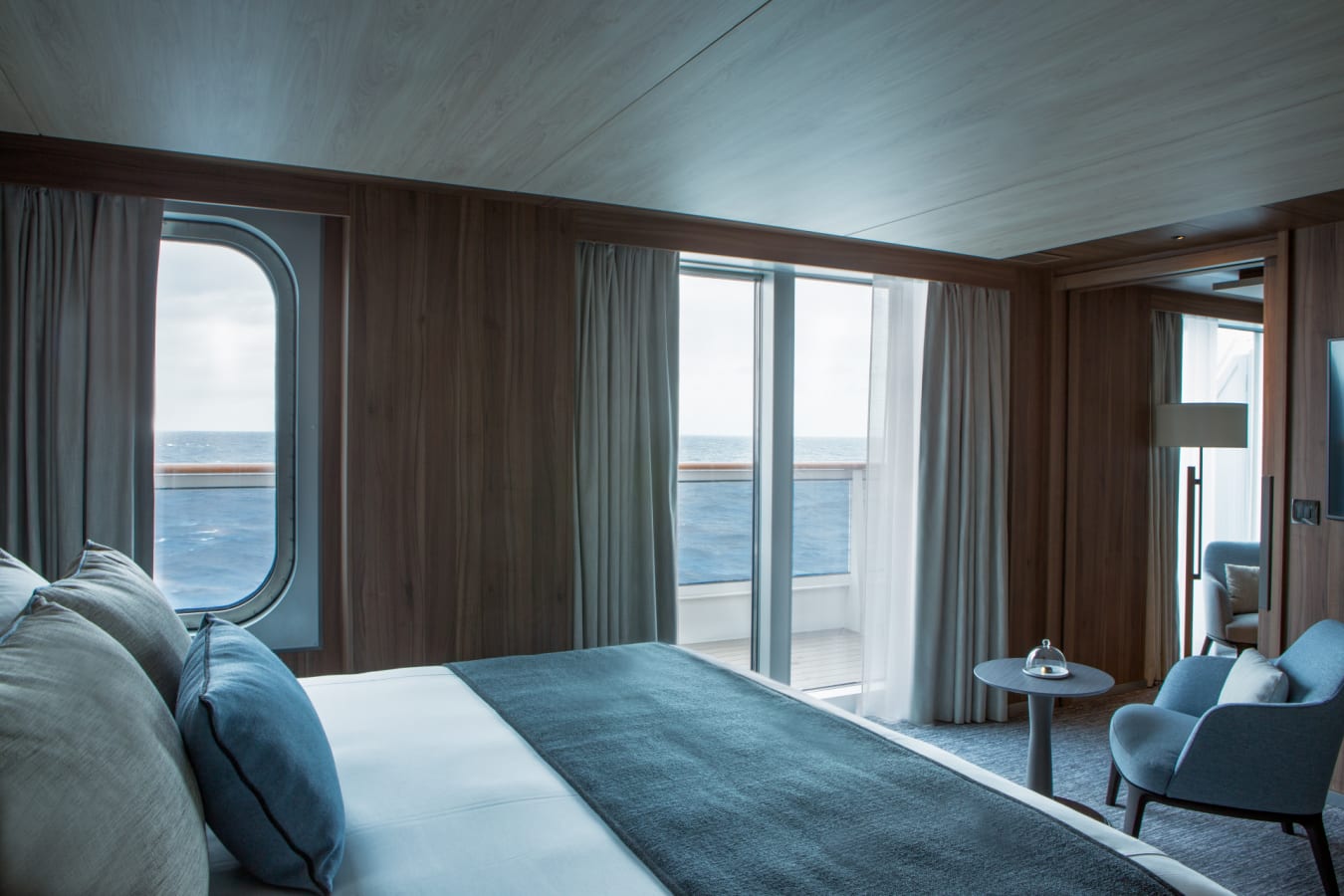 Prestige Suite 