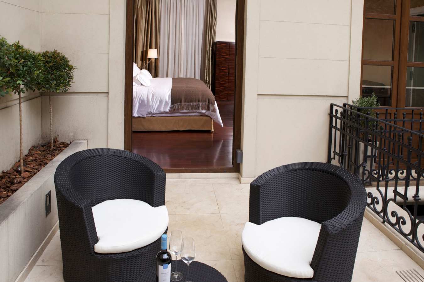Ambassador Suite Terrace - Mansion Algodon 
