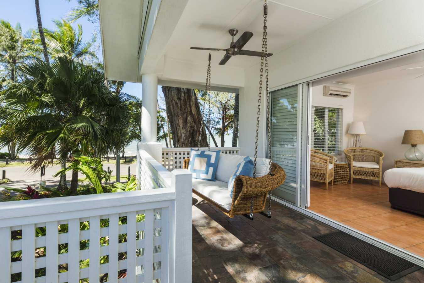 Brigadier Beachfront King Balcony - The Reef House 