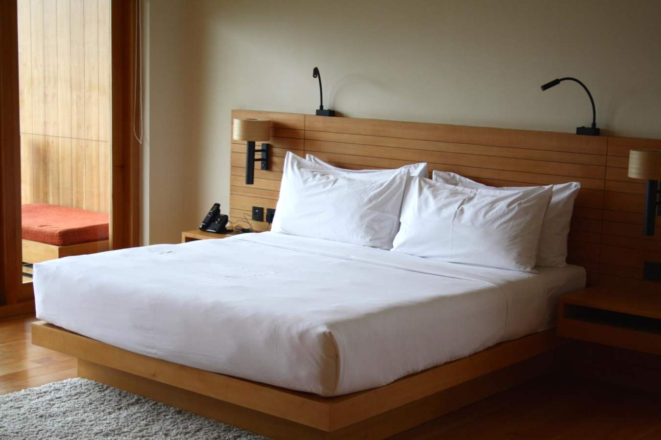 Room - Dhensa