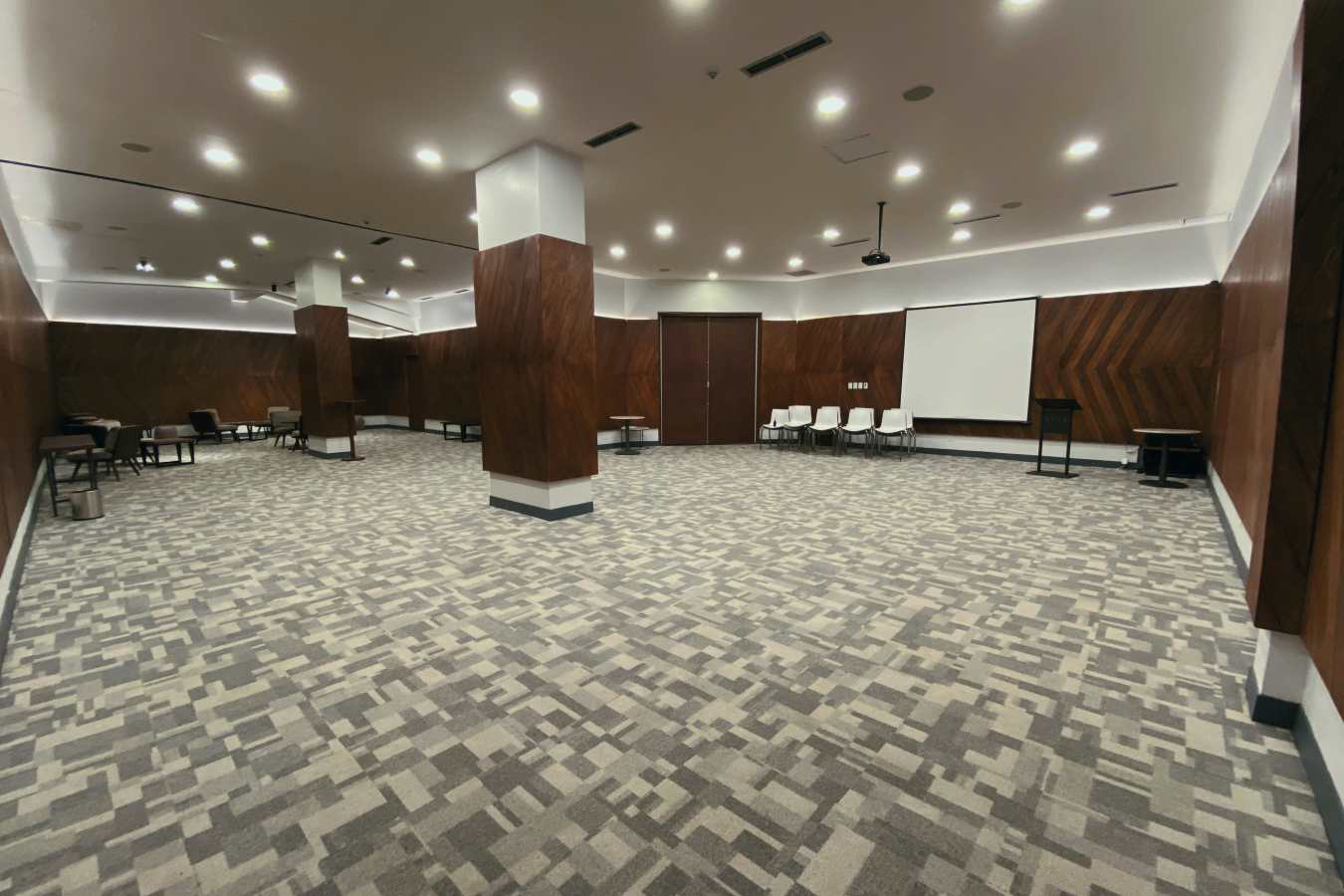Atix Hotel- 24