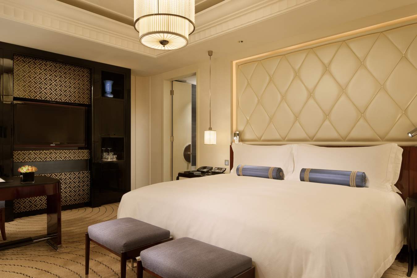 Deluxe River Room - The Peninsula