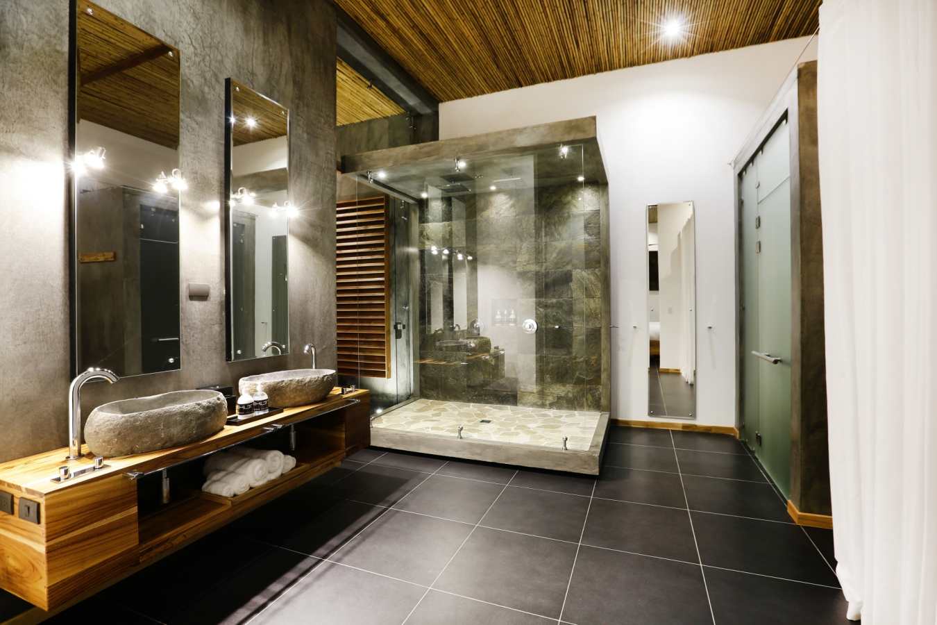 Suite Bathroom - Kura Design Villas