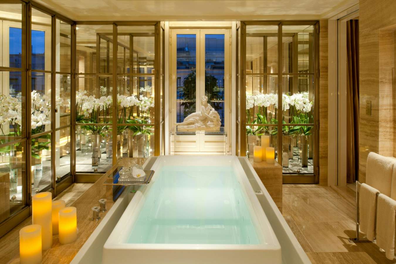Four Seasons Hotel George V- 14