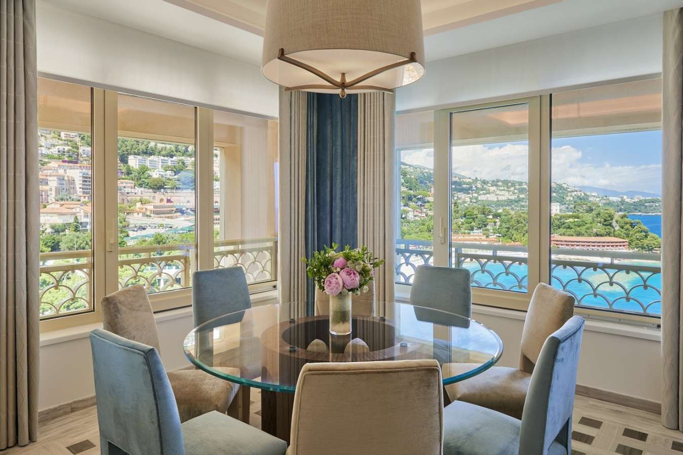 Diamond Suite dining area 